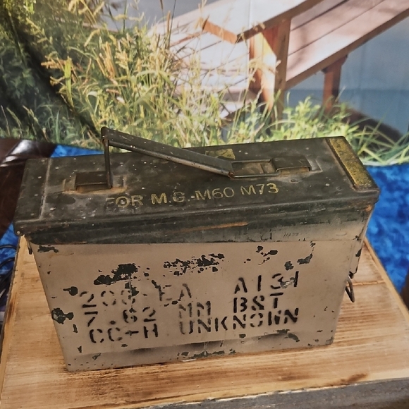 Vintage Metal Ammo Box - Army Green And Gray - Picture 12 of 16
